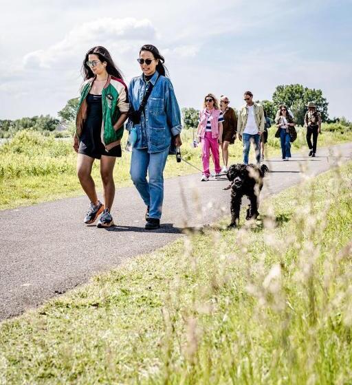 Hotel Tinyparks Cast Away