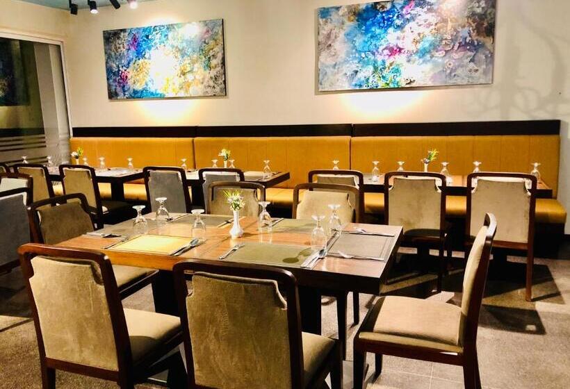 ホテル Tropic Inn   Mount Lavinia