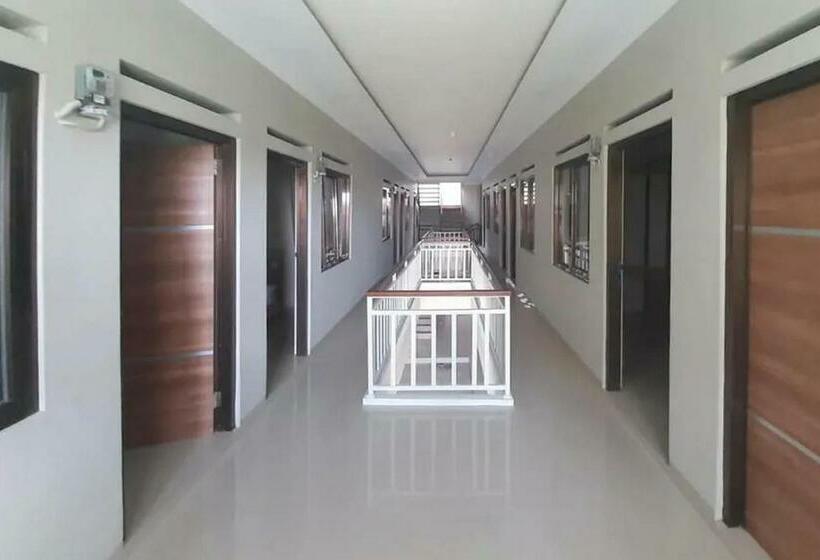 ホテル Urbanview Syariah Utami Inn Garut By Reddoorz