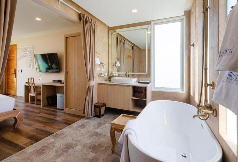 ホテル Vannee Golden Sands Beachfront Resort