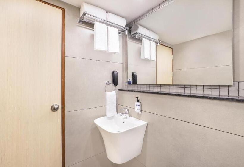 Keys Lite By Lemon Tree Hotels Sreekanya