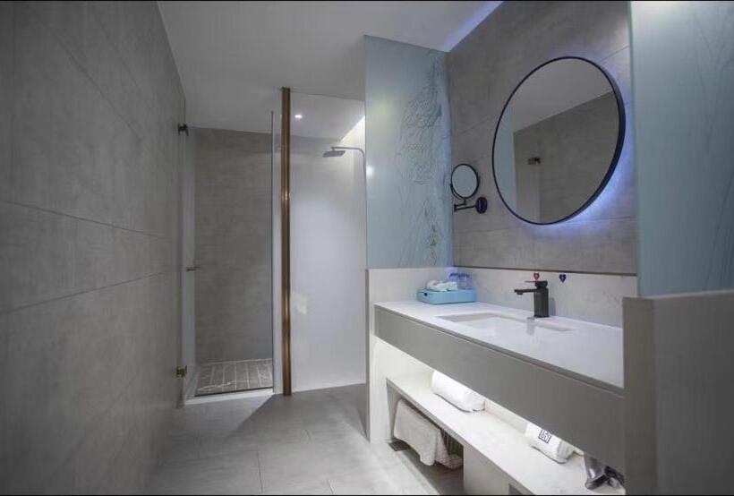 Lanou Hotel Jingzhou East Gate Of Ancient City Wanda Plaza