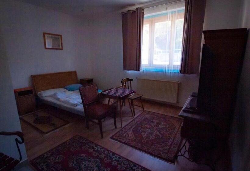 Mákvirág Apartmanok