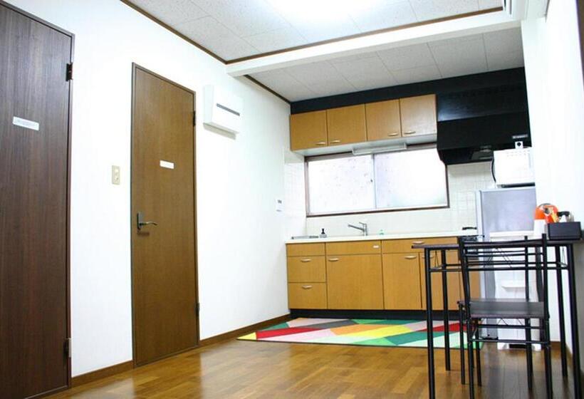 پانسیون レトロ