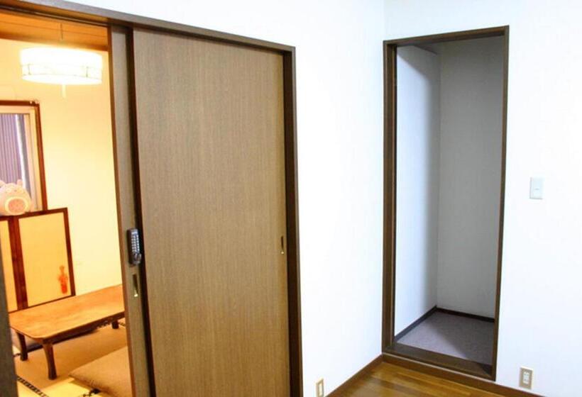 پانسیون レトロ