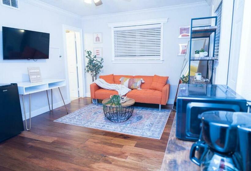 بنسيون Cozy And Adorable 1 Bdr/1 Ba