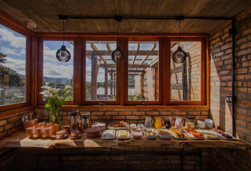 پانسیون Monte Sião Châteu