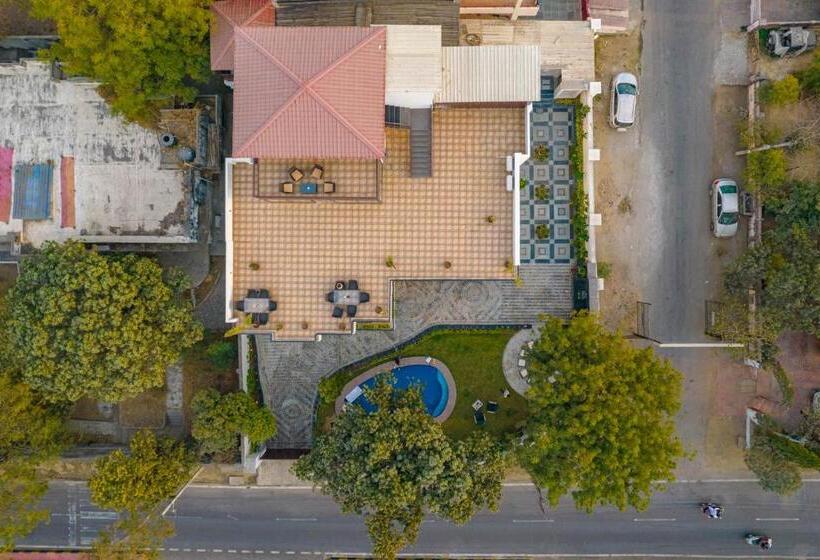 پانسیون 1 Amiras   Entire Villa At Fateh Sagar, Udaipur