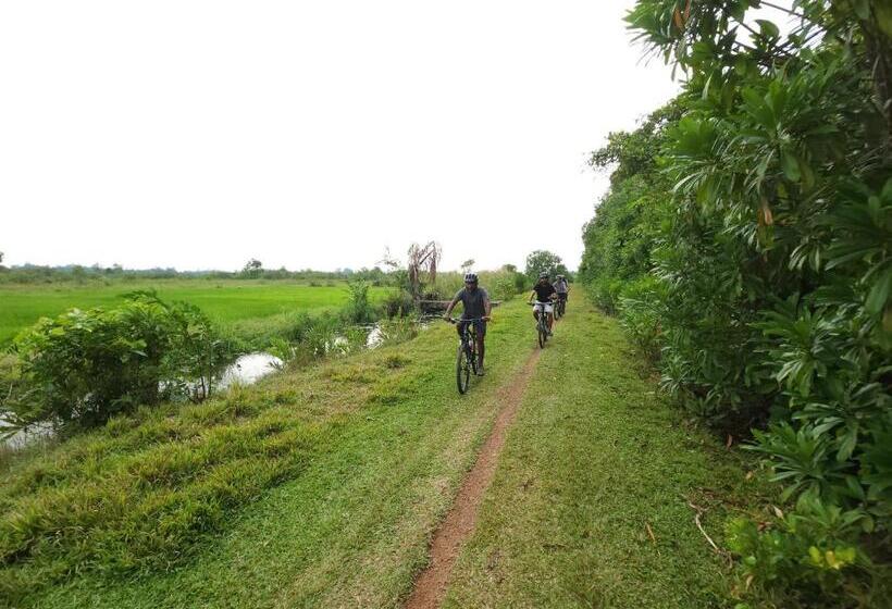 אתר נופש Ahu Bay