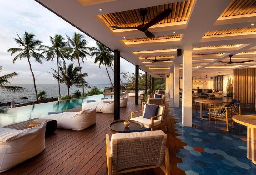 אתר נופש Ahu Bay