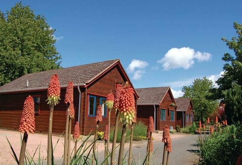 منتجع River Edge Lodges Park