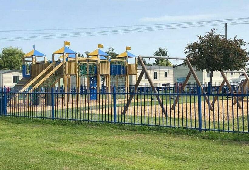 Курорт Holiday Home / Caravan