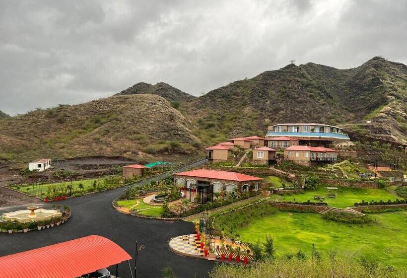 استراحتگاه Swarnagarh Nature Retreat & Spa