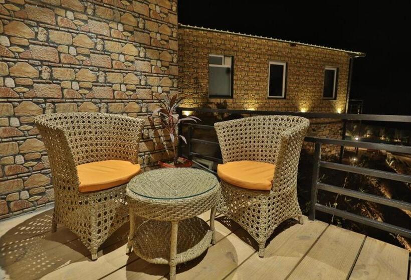 استراحتگاه Swarnagarh Nature Retreat & Spa