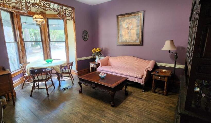 The Carson House Bed & Breakfast