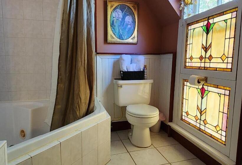 The Carson House Bed & Breakfast