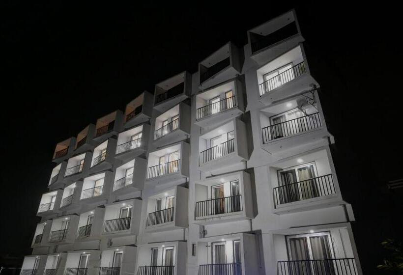 فندق Townhouse Navneeta Grand