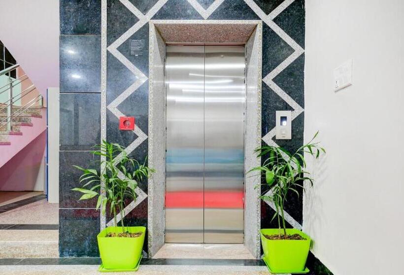 فندق Townhouse Navneeta Grand