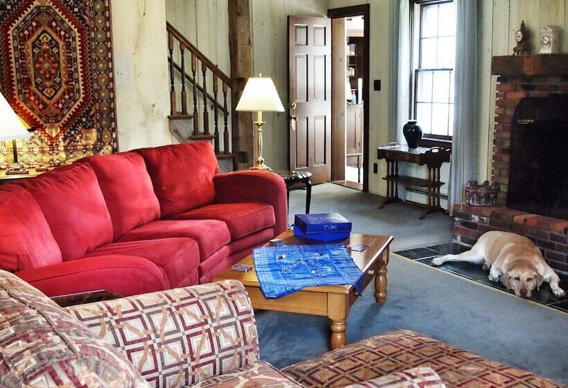 مبيت وإفطار Admiral Peary Inn