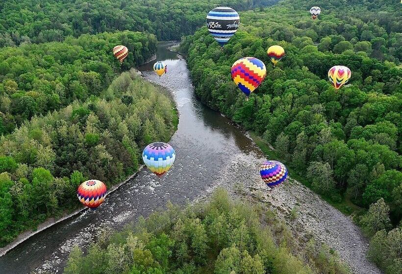 Allegiance Bed And Breakfast