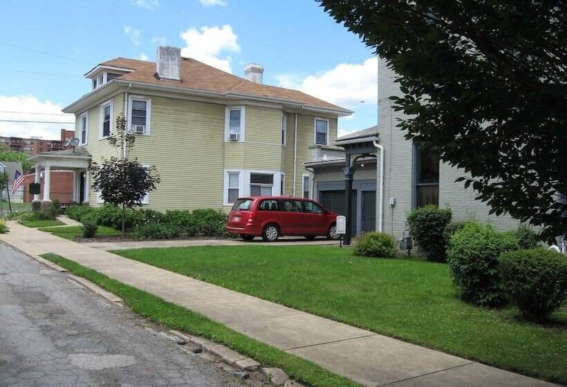 Bayberry House Bed And Breakfast