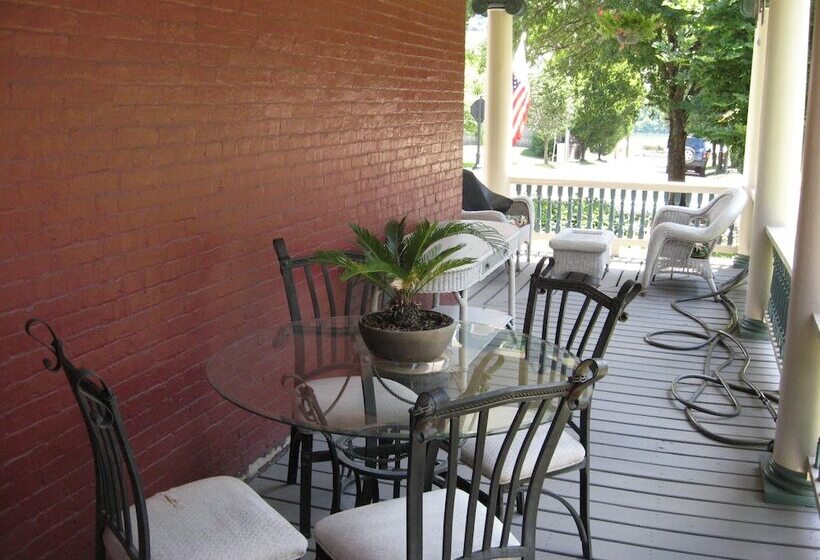 Bayberry House Bed And Breakfast