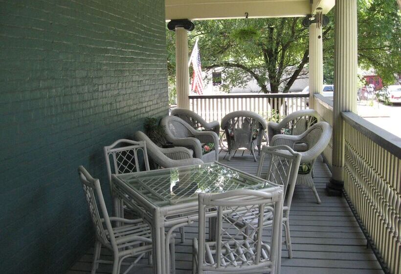 Bayberry House Bed And Breakfast