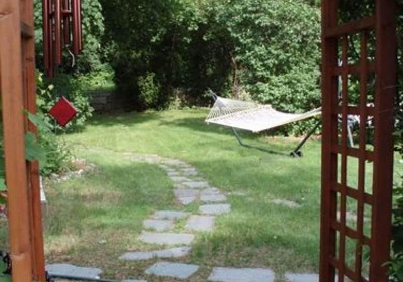 مبيت وإفطار 1768 Country Inn