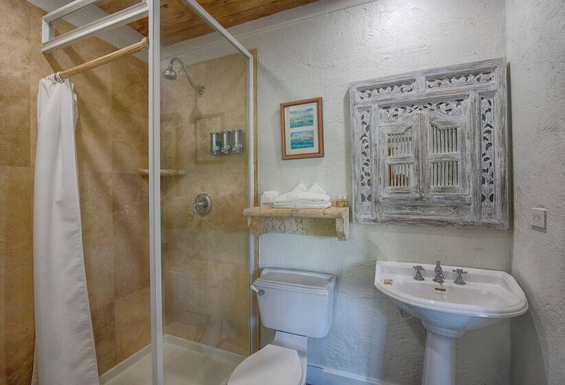 ベッドアンドブレックファースト A Stone's Throw Away