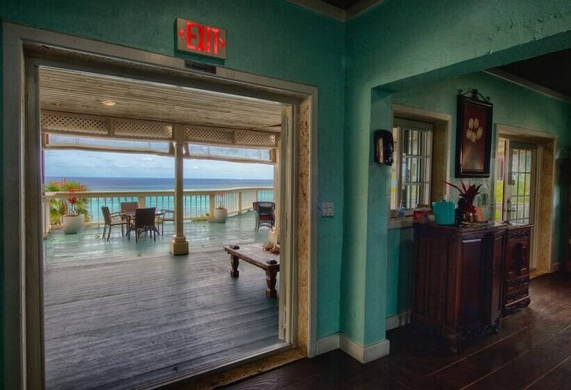 ベッドアンドブレックファースト A Stone's Throw Away