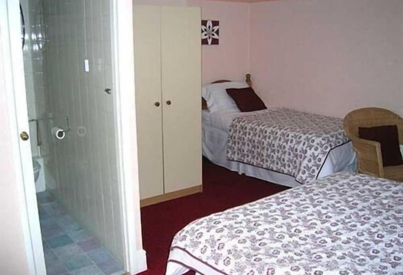 Bed and Breakfast Ashgrove House