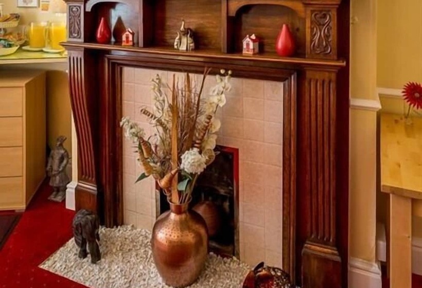 Bed and Breakfast Ashgrove House