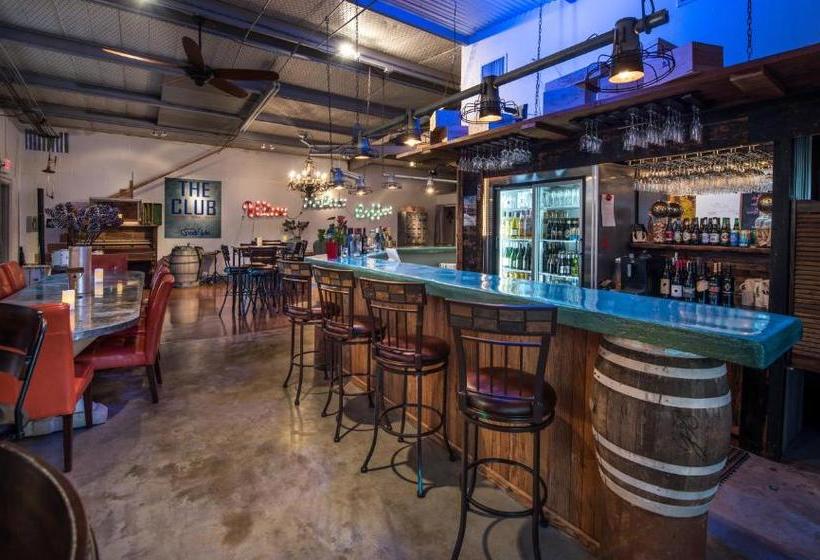 민박 Barons Creekside Resort