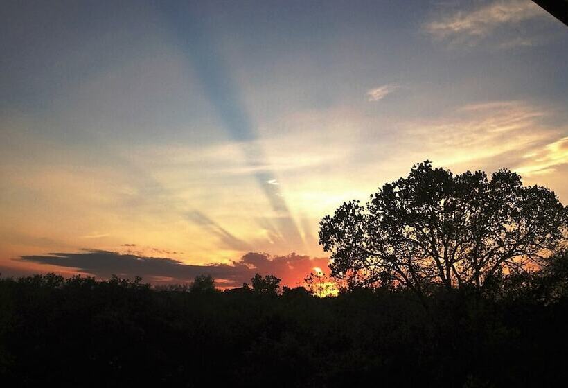 민박 Barons Creekside Resort