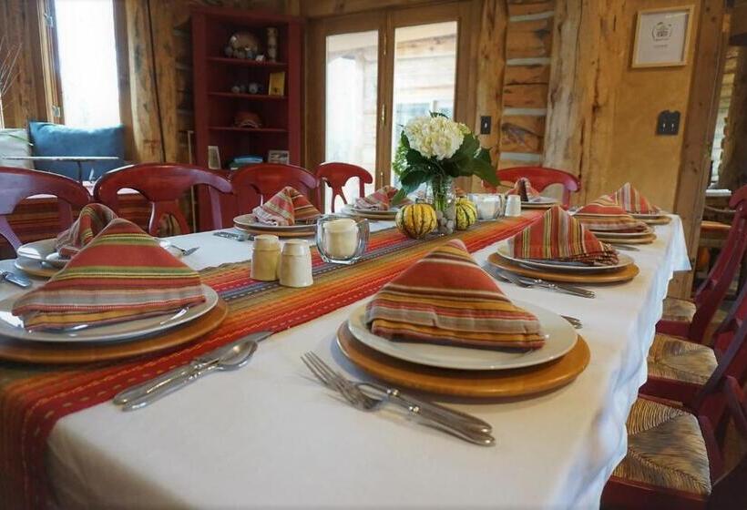 مبيت وإفطار Bentwood Inn