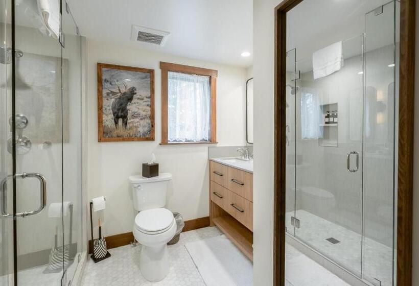 مبيت وإفطار Bentwood Inn