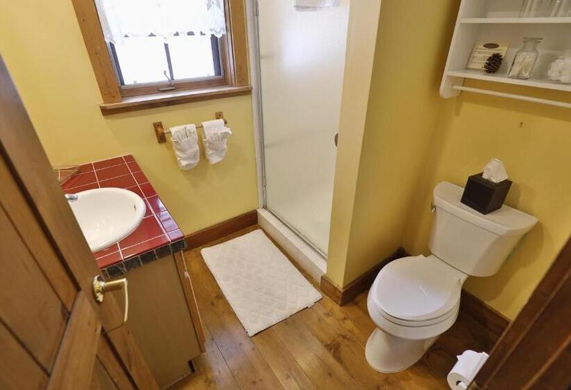 مبيت وإفطار Bentwood Inn