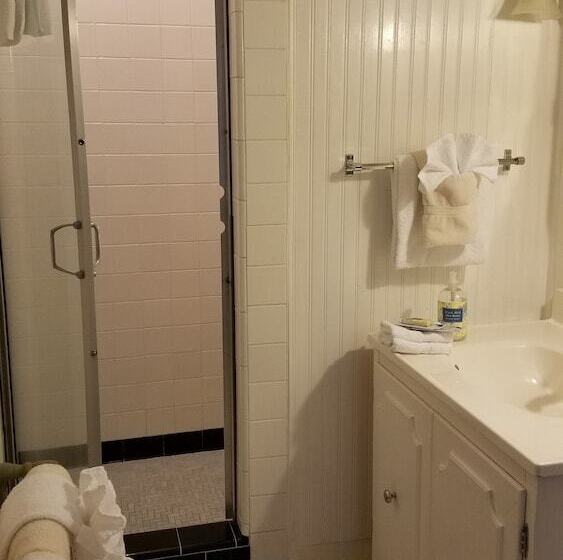 مبيت وإفطار Centennial House