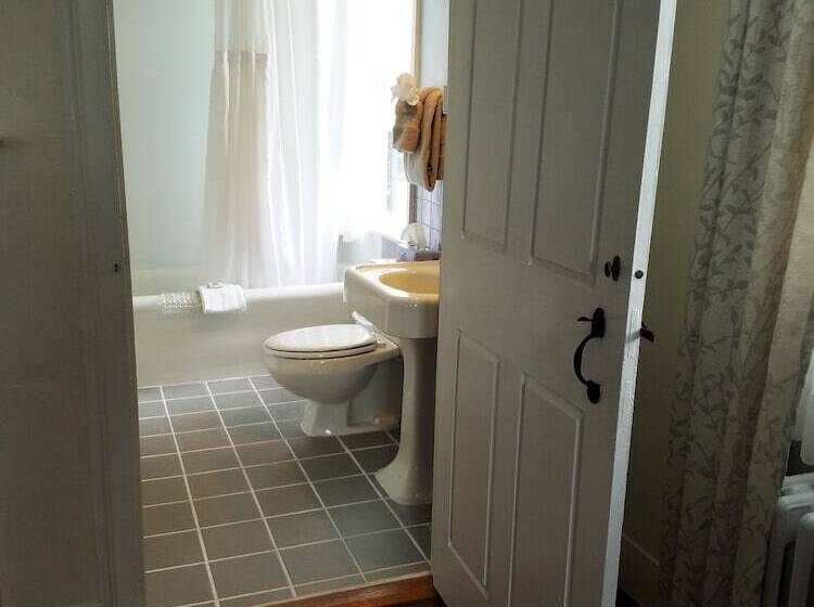 مبيت وإفطار Centennial House