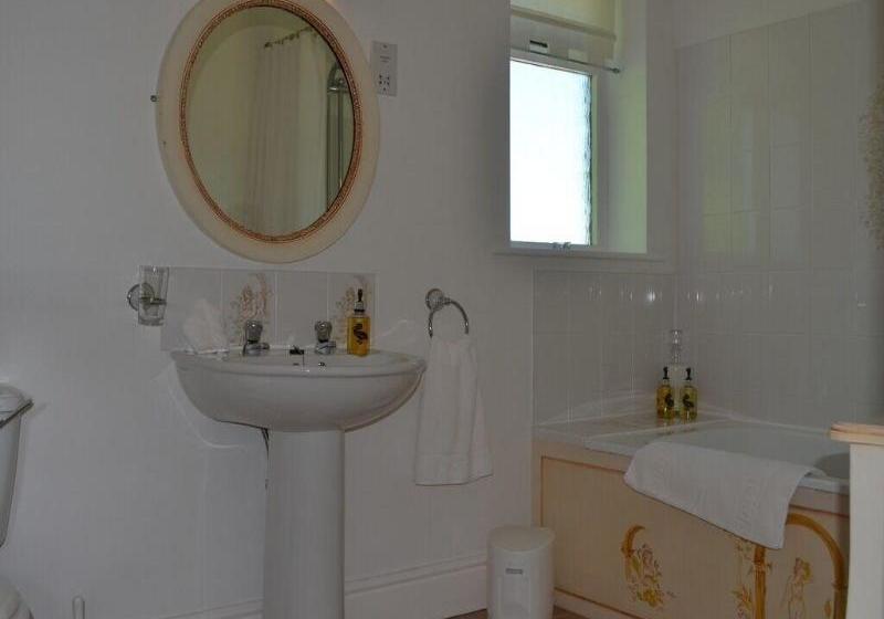 مبيت وإفطار Clow Beck House