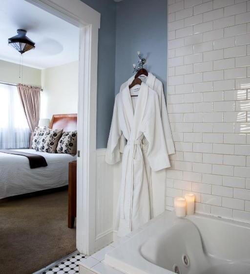 مبيت وإفطار Craftsman Inn