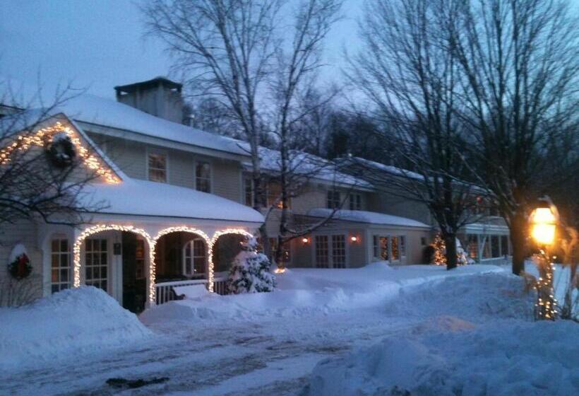 تختخواب و صبحانه Deerhill Inn