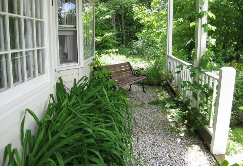 تختخواب و صبحانه Deerhill Inn