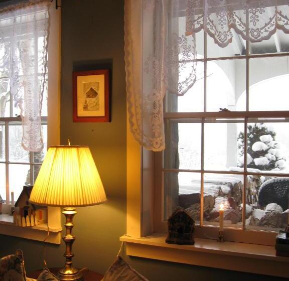 تختخواب و صبحانه Deerhill Inn