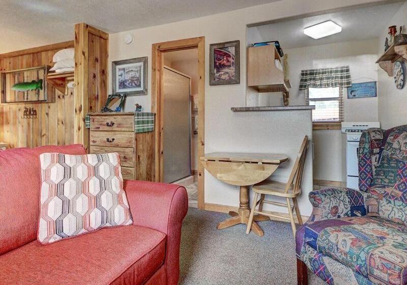 Bed and Breakfast Eagle Fire Lodge & Cabins