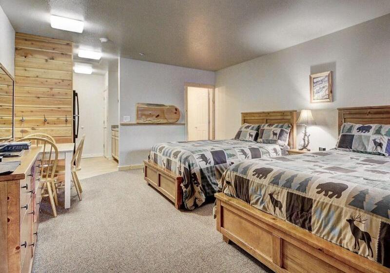 مبيت وإفطار Eagle Fire Lodge & Cabins