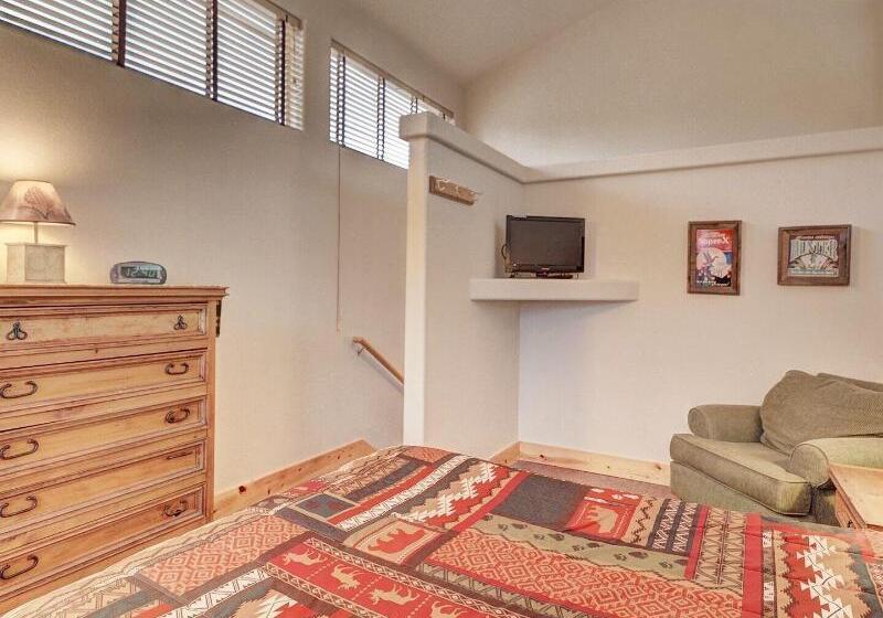 مبيت وإفطار Eagle Fire Lodge & Cabins