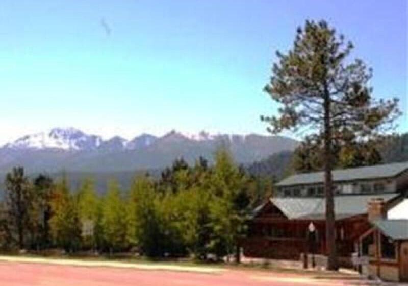 مبيت وإفطار Eagle Fire Lodge & Cabins