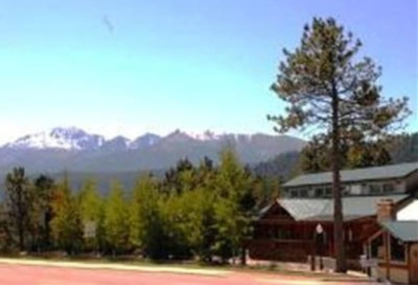 مبيت وإفطار Eagle Fire Lodge & Cabins