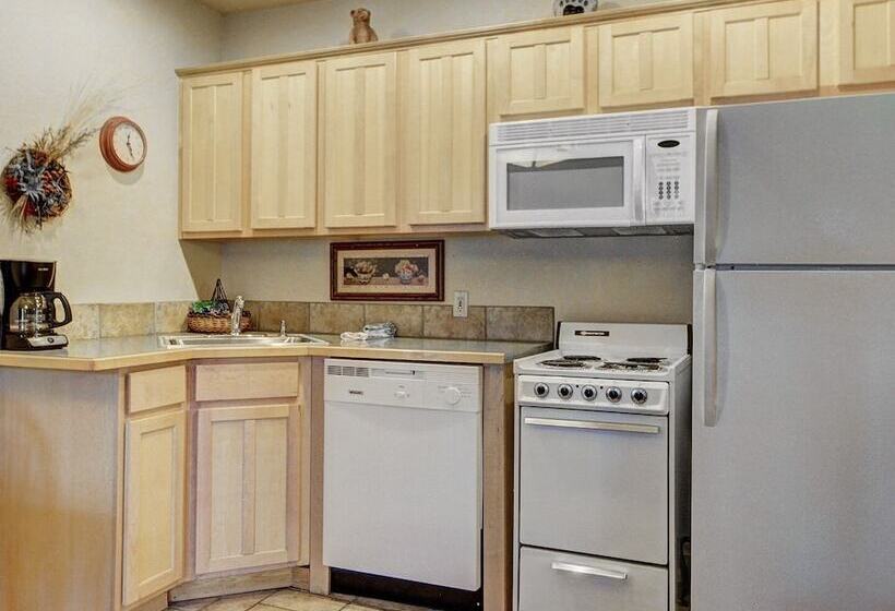 مبيت وإفطار Eagle Fire Lodge & Cabins